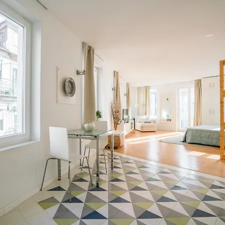 Principe Real Gloria Flat דירה